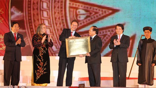  Staatspräsident Sang nimmt an Eröffnung des Hung-Tempelfestes 2013 teil - ảnh 1