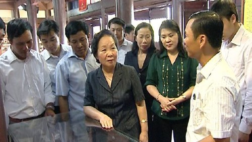 Vize-Staatspräsidentin Doan besucht Gemeinde Nam Cuong  - ảnh 1