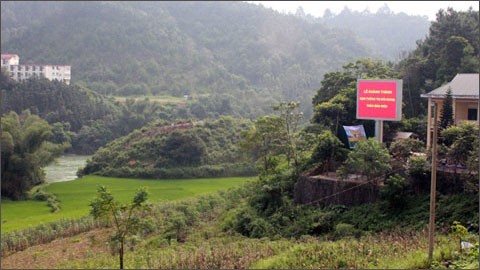 Cao Bang nimmt Außeninformationsgeräte in Wasserfall Ban Gioc in Betrieb - ảnh 1