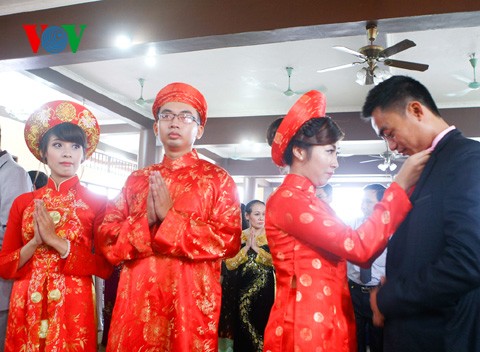 Hang Thuan Zeremonie: Buddhistische Hochzeitszeremonie  - ảnh 2