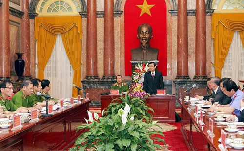 Staatspräsident Sang tagt mit Polizeiministerium - ảnh 1
