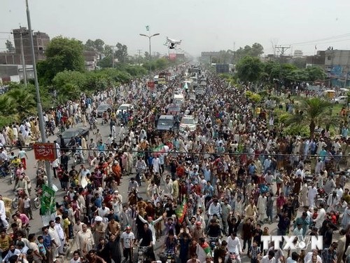 Pakistan: Demonstranten belagern Parlamentssitz - ảnh 1