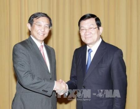 Staatspräsident Truong Tan Sang trifft den japanischen Gouverneur Yoshinobu Nisaka - ảnh 1