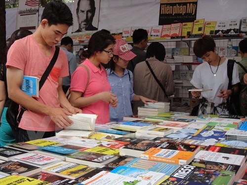 Buchfest zum vietnamesischen Tag des Buches - ảnh 1