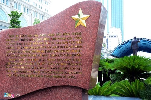 Ho Chi Minh-Statue auf Fußgängerplatz - ảnh 7