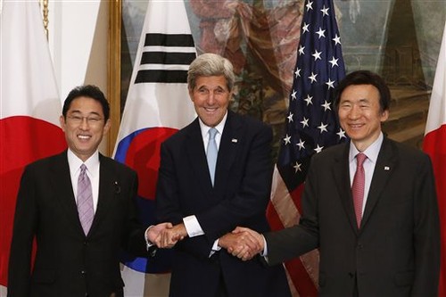 USA, Japan und Südkorea arbeiten zur Lösung der Nordkorea-Frage zusammen - ảnh 1