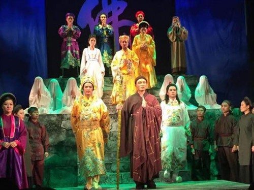 Vietnamesische Geschichte im Cai Luong-Theaterstück “Buddha-König”  - ảnh 1