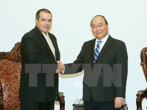 Premierminister Nguyen Xuan Phuc trifft den Präsidenten von Prensa Latina - ảnh 1