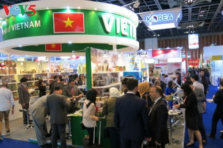 33 vietnamesische Unternehmen nehmen an Messe Gulfood in Dubai teil - ảnh 8