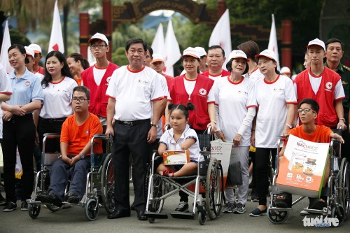 5000 Menschen gehen zu Fuß für Agent-Orange-Opfer und arme Behinderte - ảnh 1