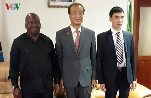 Verstärkung der freundschaftlichen Beziehungen zwischen Vietnam und Tansania - ảnh 1