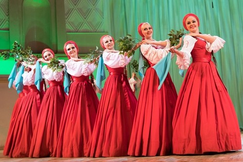 Russisches akademisches Tanzensemble “Berjoska” wird in Vietnam auftreten  - ảnh 1