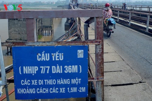 Long Bien-Brücke begleitet die Hauptstadt Hanoi - ảnh 12