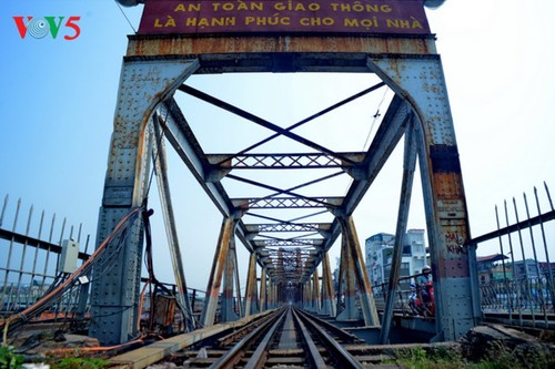 Long Bien-Brücke begleitet die Hauptstadt Hanoi - ảnh 3