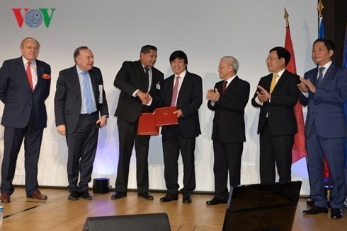 KPV-Generalsekretär Nguyen Phu Trong trifft führende französische Unternehmen - ảnh 1