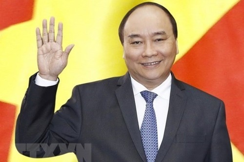 Premierminister Nguyen Xuan Phuc beginnt seine Teilnahme am erweiterten G7-Gipfel - ảnh 1