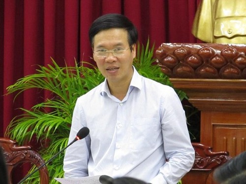 Der Leiter der Zentralabteilung für Aufklärung und Erziehung tagt mit Can Tho - ảnh 1