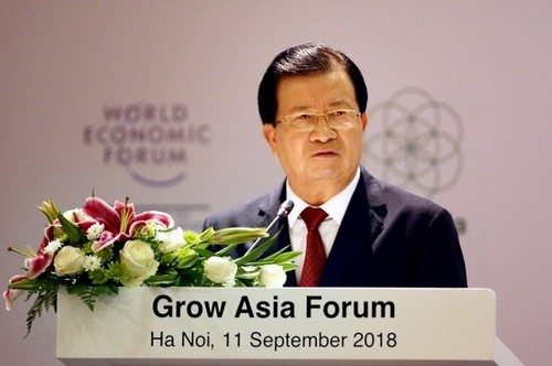 Vizepremierminister Trinh Dinh Dung nimmt am Forum über Asiens Wachstum teil - ảnh 1