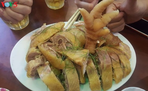 Dong-Tao-Hühner, leckeres Essen für Touristen - ảnh 2