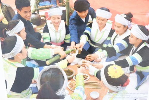Entfaltung traditioneller Kulturidentität ethnischer Minderheiten im Nordosten - ảnh 1