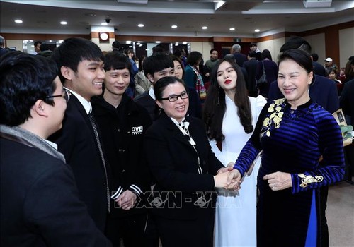 Südkoreas Zeitungen schätzen Südkorea-Besuch der vietnamesischen Parlamentschefin  - ảnh 1