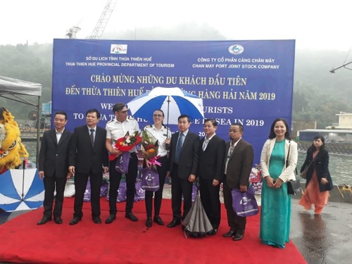 Provinz Thua Thien – Hue empfängt erstes ausländisches Kreuzfahrtschiff im Jahr 2019 - ảnh 1