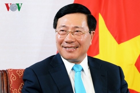 Vizepremier- und Außenminister Pham Binh Minh ist in Deutschland zu Gast  - ảnh 1