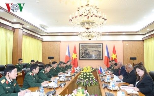 Verstärkung der Verteidigungszusammenarbeit zwischen Vietnam und den Philippinen - ảnh 1