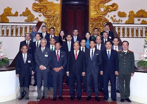 Der Vietnam-Besuch des bruneiischen Sultans Hassanal geht zu Ende - ảnh 1