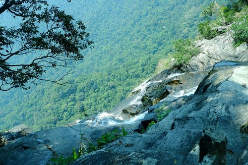 Die Schönheit des gigantischen Wasserfalls Do Quyen - ảnh 1