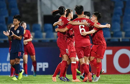 U19-Fußball-Asienmeisterschaft der Frauen: Vietnam gegen Australien - ảnh 1