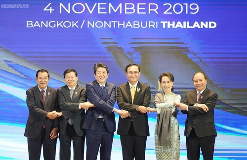 Premierminister Nguyen Xuan Phuc nimmt am Mekong-Japan-Gipfel teil - ảnh 1