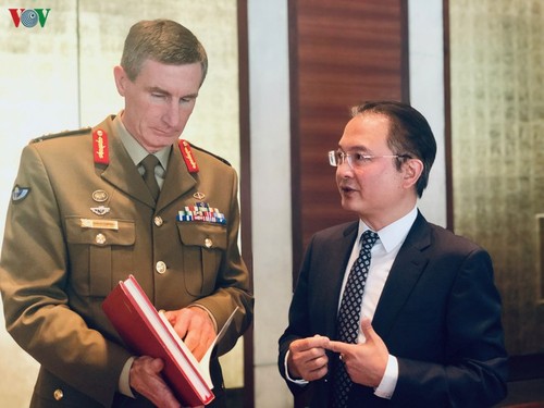 Präsentation des Weißen Buches über vietnamesische Verteidigung 2019 in Australien - ảnh 1
