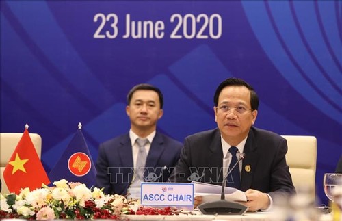 ASEAN 2020: Streben nach einer verbundenen ASEAN-Gemeinschaft für die Bevölkerung - ảnh 1