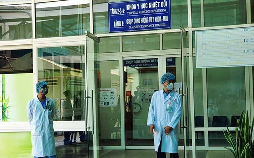 Menschen, die Kontakt mit einem Covid-19-Verdächtigen in Da Nang haben, sind negativ auf SARS-CoV-2 getestet worden - ảnh 1