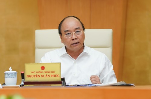 Premierminister Nguyen Xuan Phuc: Den Geist der Wachsamkeit bei der Epidemie-Vorbeugung und –Bekämpfung hervorheben - ảnh 1