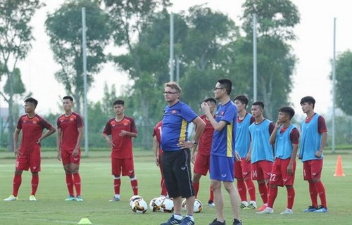 U19-Fußballnationalmannschaft: Streben nach Finalrunde der U19-Fußballasienmeisterschaft  - ảnh 1