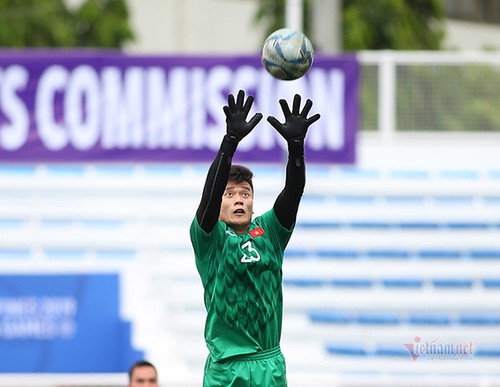 Fußballtorwart Bui Tien Dung sucht Chance zur Rückkehr in die Nationalmannschaft - ảnh 1