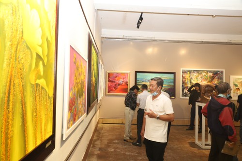 Eröffnung der Kunstausstellung “Khanh Hoa begrüßt das neue Jahr 2021” - ảnh 1