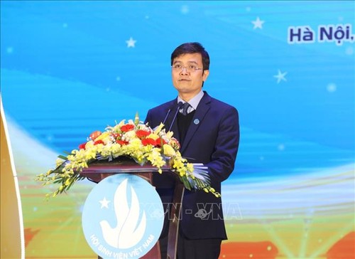 Verstärkung  der Unterstützung für vietnamesische Schüler, Studenten und Jugendliche im Ausland  - ảnh 1