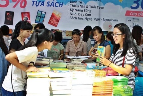 Zahlreiche Aktivitäten zum vietnamesischen Tag des Buches am 21. April - ảnh 1