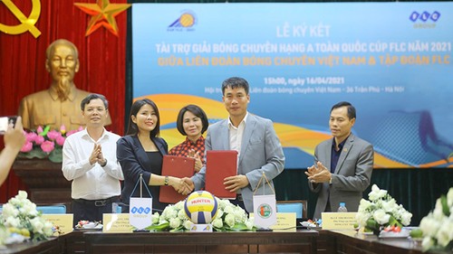 FLC ist der goldene Sponsor des nationalen Volleyball-Turniers der Klasse A im Jahr 2021 - ảnh 1
