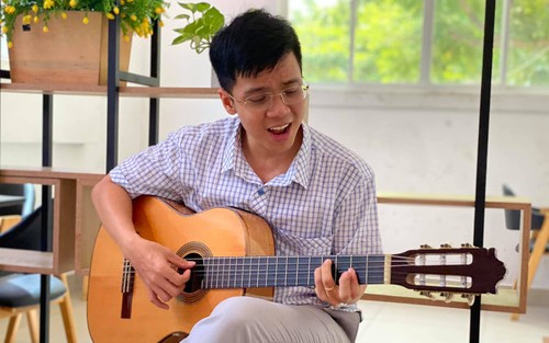 Junger Lehrer schreibt Lied zur Ermutigung von Ho Chi Minh Stadt zur Eindämmung der Pandemie - ảnh 1