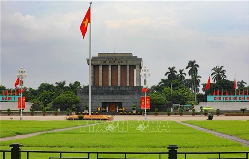 Parlamentschefs beglückwünschen vietnamesischen Nationalfeiertag - ảnh 1