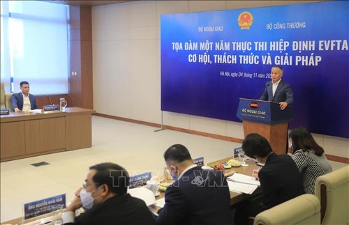 Zahlreiche günstige Chancen im internationalen Handel für Vietnam - ảnh 1