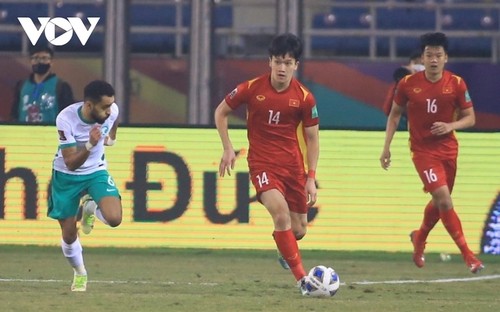 Vietnamesische Fußballnationalmannschaft hat noch keine Punkte bei letzter WM-Qualifikationsrunde  - ảnh 1