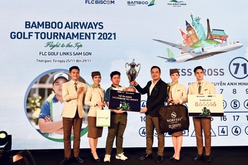 Nguyen Anh Minh ist Meister von Bamboo Airways Golf Tournament 2021 - ảnh 1