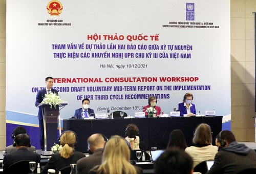 Konsultationsworkshop für freiwilligen Zwischenbericht Vietnams über Umsetzung der UPR-Empfehlungen  - ảnh 1