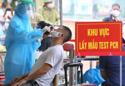 Binnen 24 Stunden meldet Vietnam fast 15.800 Covid-19-Neuinfektionen - ảnh 1