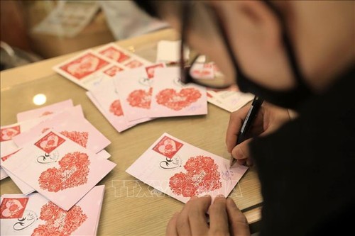Publizierung der Briefmarken zum Valentinstag - ảnh 1